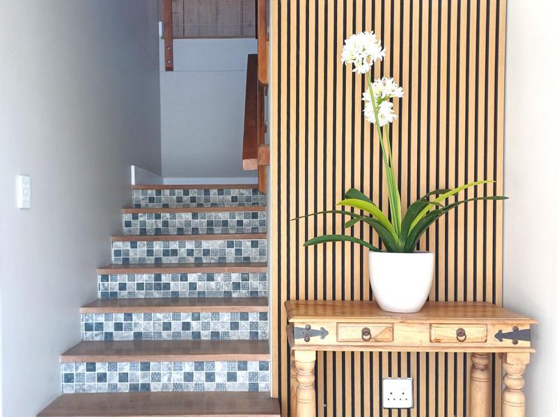 5 Bedroom Property for Sale in Pearl Bay Western Cape